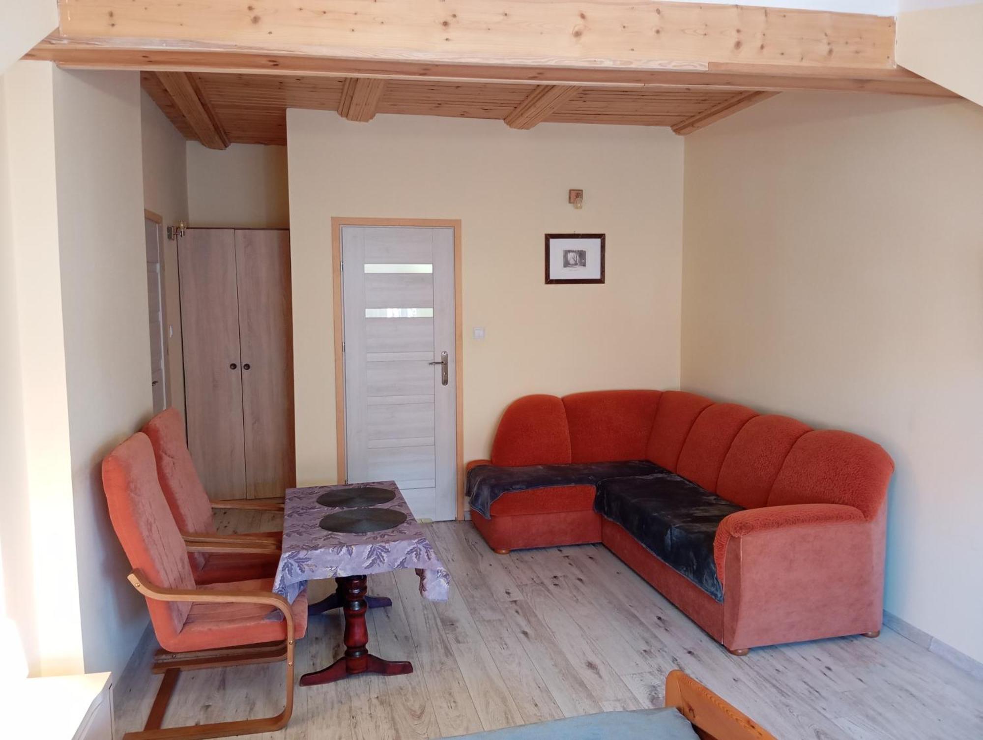 Pokoje Goscinne U Anka Reszel Esterno foto